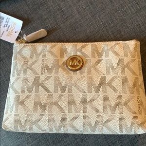 Michael Kors Travel Case (Fulton Vanilla)